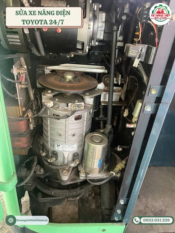 Sua xe nang dien Toyota