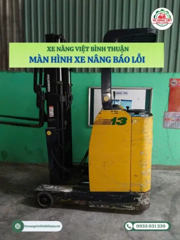 man hinh xe nang bao loi